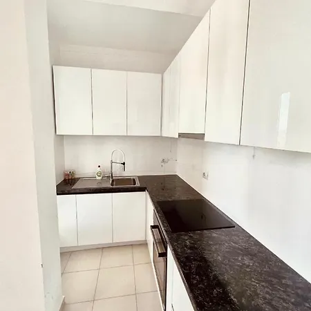 Pine Breeze Apartment Gjiri I Lalezit Durres Exterior photo