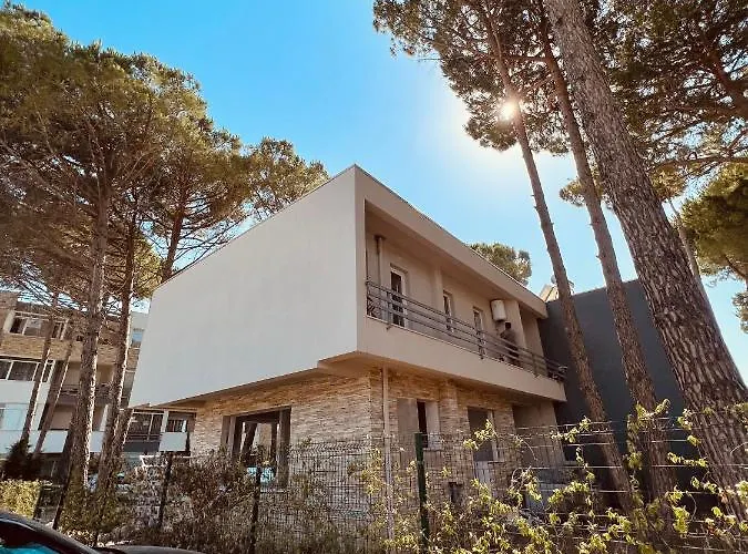 Pine Breeze Apartment Gjiri I Lalezit